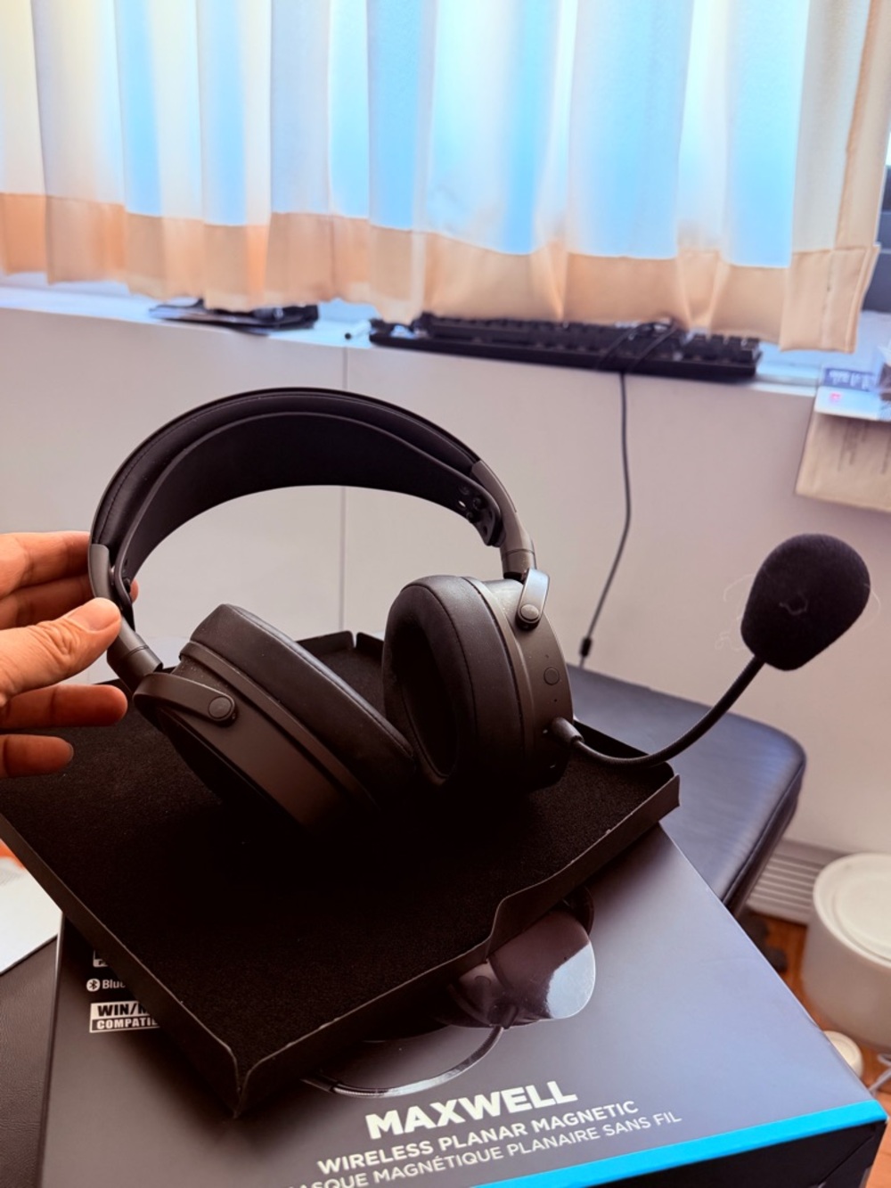 AUDEZE Maxwell Wireless Planar Headphones - Black - Picture 4 of 7